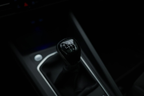 Volkswagen Golf 1.5 TSI Highline Business R |Pano|Memory|Camera|Massage|