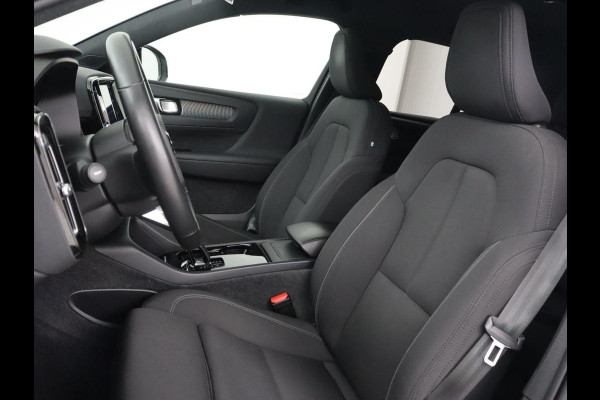 Volvo XC40 Recharge Core | Stoel & stuurverwarming | 20'' | Camera | Carplay | Navigatie | Getint glas | Full LED | DAB | Parkeerhulp | Inscription metallic lak