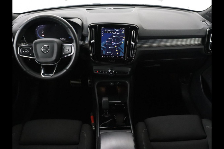 Volvo XC40 Recharge Core | Stoel & stuurverwarming | 20'' | Camera | Carplay | Navigatie | Getint glas | Full LED | DAB | Parkeerhulp | Inscription metallic lak