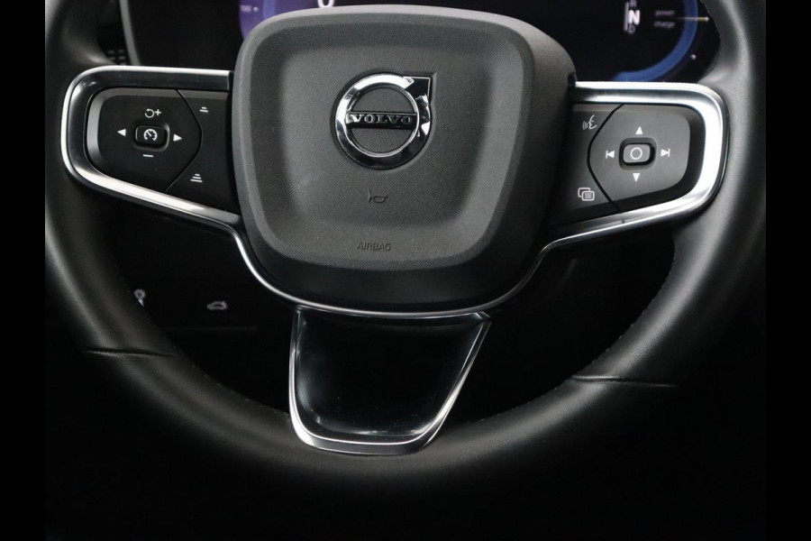Volvo XC40 Recharge Core | Stoel & stuurverwarming | 20'' | Camera | Carplay | Navigatie | Getint glas | Full LED | DAB | Parkeerhulp | Inscription metallic lak