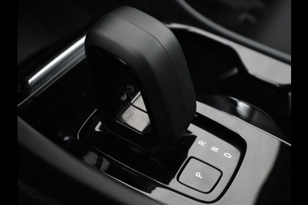 Volvo XC40 Recharge Core | Stoel & stuurverwarming | 20'' | Camera | Carplay | Navigatie | Getint glas | Full LED | DAB | Parkeerhulp | Inscription metallic lak