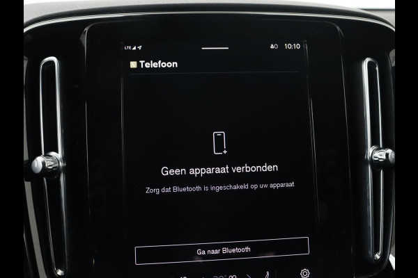 Volvo XC40 Recharge Core | Stoel & stuurverwarming | 20'' | Camera | Carplay | Navigatie | Getint glas | Full LED | DAB | Parkeerhulp | Inscription metallic lak