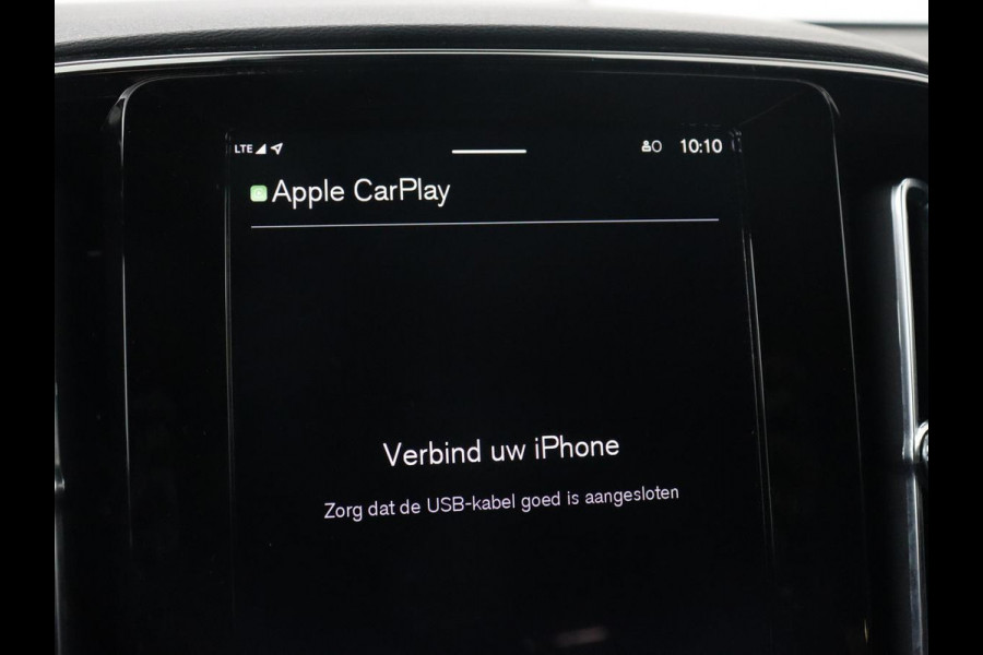 Volvo XC40 Recharge Core | Stoel & stuurverwarming | 20'' | Camera | Carplay | Navigatie | Getint glas | Full LED | DAB | Parkeerhulp | Inscription metallic lak