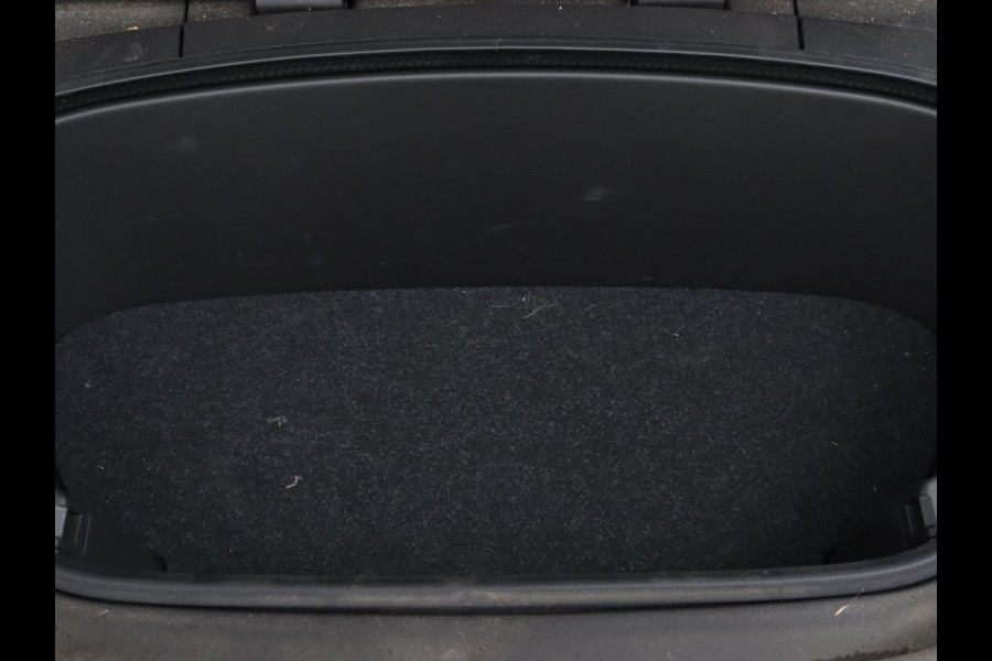 Volvo XC40 Recharge Core | Stoel & stuurverwarming | 20'' | Camera | Carplay | Navigatie | Getint glas | Full LED | DAB | Parkeerhulp | Inscription metallic lak