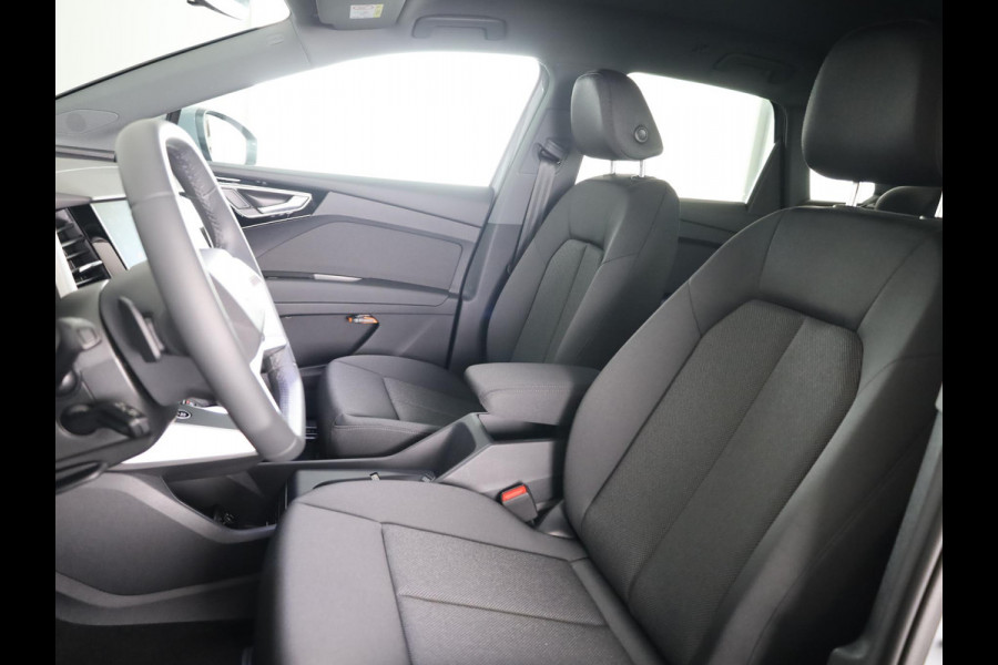 Audi Q4 e-tron 40 Edition 63 kWh | Stoelverwarming voor | Ledkoplampen | Elektrische achterklep | 19'' lichtmetalen velgen |