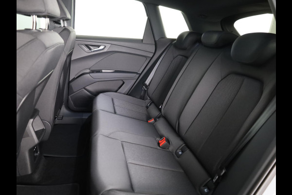 Audi Q4 e-tron 40 Edition 63 kWh | Stoelverwarming voor | Ledkoplampen | Elektrische achterklep | 19'' lichtmetalen velgen |