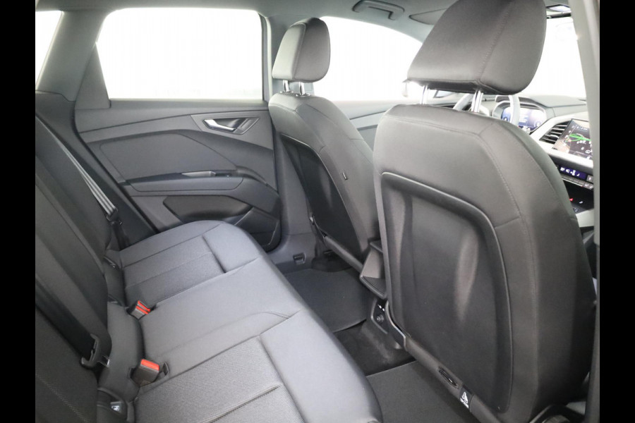 Audi Q4 e-tron 40 Edition 63 kWh | Stoelverwarming voor | Ledkoplampen | Elektrische achterklep | 19'' lichtmetalen velgen |