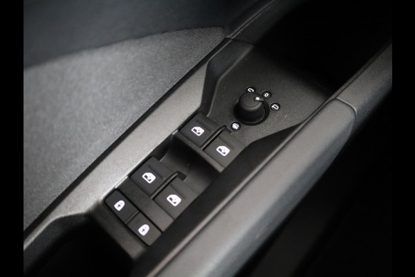 Audi Q4 e-tron 40 Edition 63 kWh | Stoelverwarming voor | Ledkoplampen | Elektrische achterklep | 19'' lichtmetalen velgen |