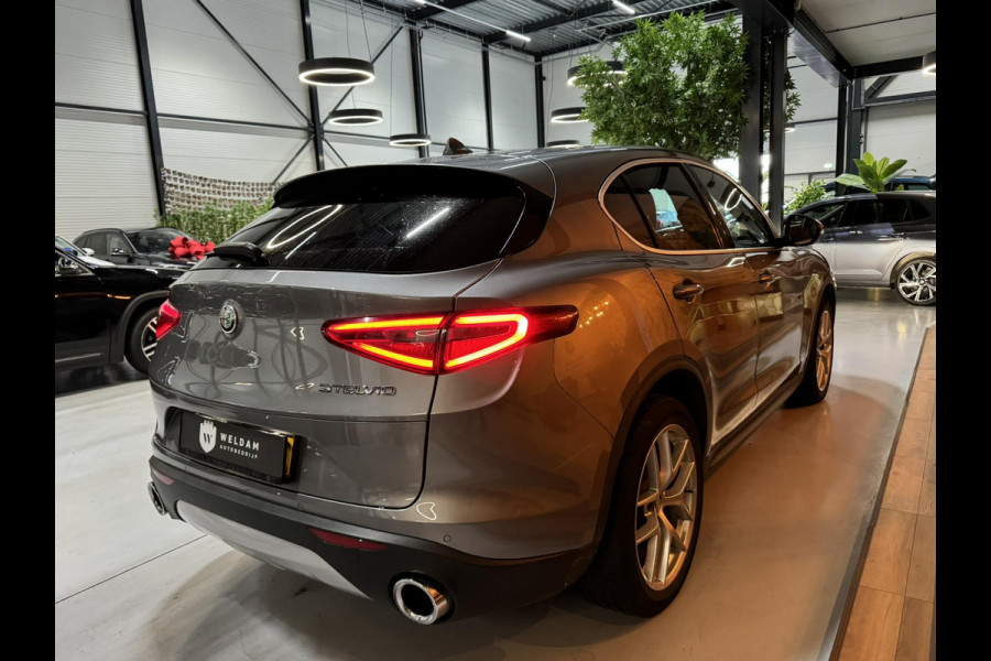Alfa Romeo Stelvio 2.0 Turbo First Edition Garantie Memory StuurVW StoelVW Camera Elek Achterklep Leder Cruise Clima Navi Rijklaar