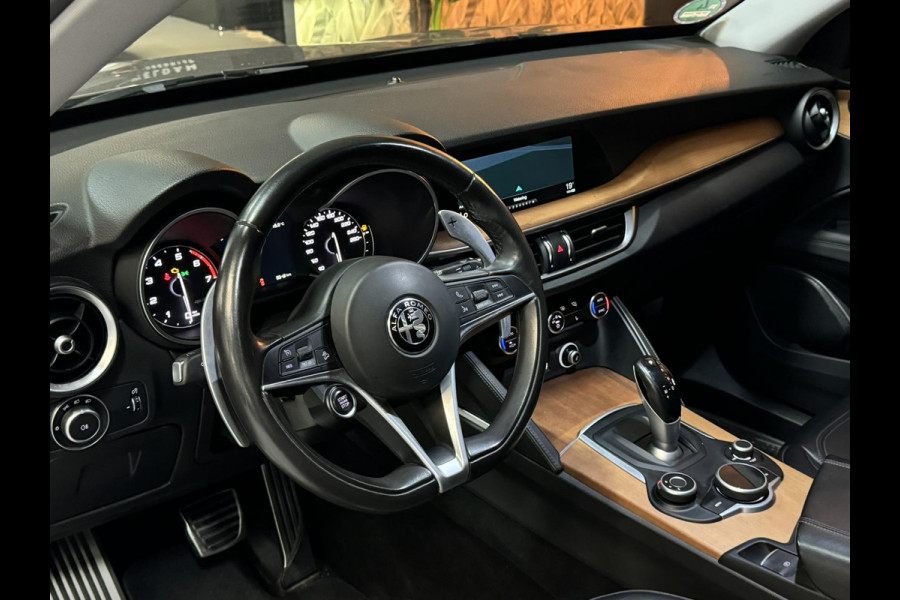 Alfa Romeo Stelvio 2.0 Turbo First Edition Garantie Memory StuurVW StoelVW Camera Elek Achterklep Leder Cruise Clima Navi Rijklaar