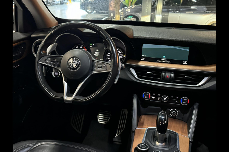 Alfa Romeo Stelvio 2.0 Turbo First Edition Garantie Memory StuurVW StoelVW Camera Elek Achterklep Leder Cruise Clima Navi Rijklaar