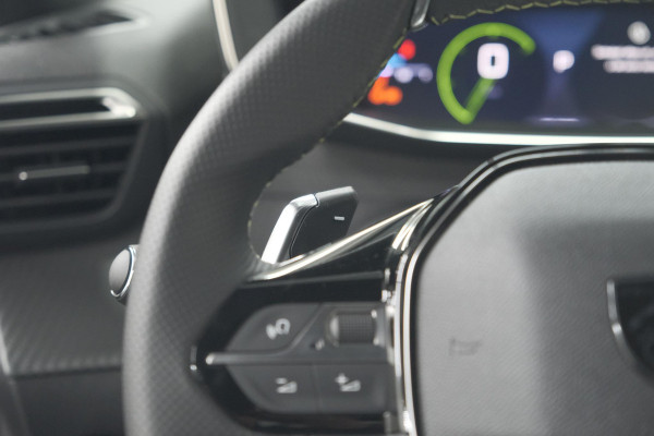 Peugeot 2008 PureTech 130 EAT8 GT | 360 Camera | Stoelmassage | Adaptieve Cruise Control | Dodehoekdetectie