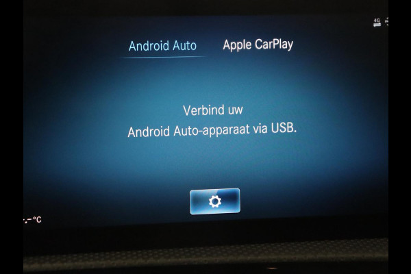 Mercedes-Benz A-Klasse 200 Urban | Panoramadak | Carplay | Stoelverwarming | Burmester Surround | Half leder | Sfeerverlichting | Camera | Navigatie | Full LED | Park Assist | Widescreen