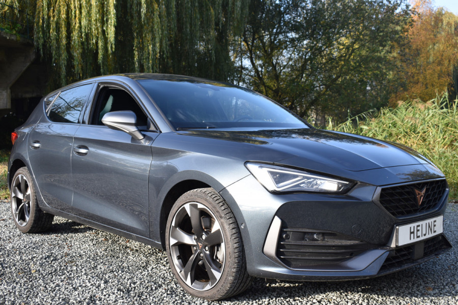 CUPRA Leon e-HYBRID 204PK DSG BUSINESS SPORT LEDER/CAMERA/NAVI/CARPLAY