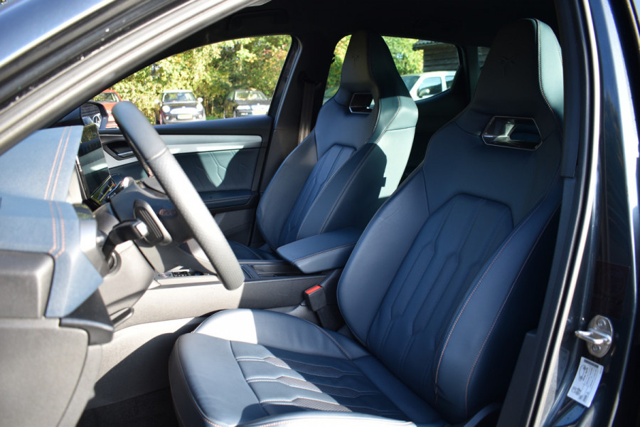 CUPRA Leon e-HYBRID 204PK DSG BUSINESS SPORT LEDER/CAMERA/NAVI/CARPLAY