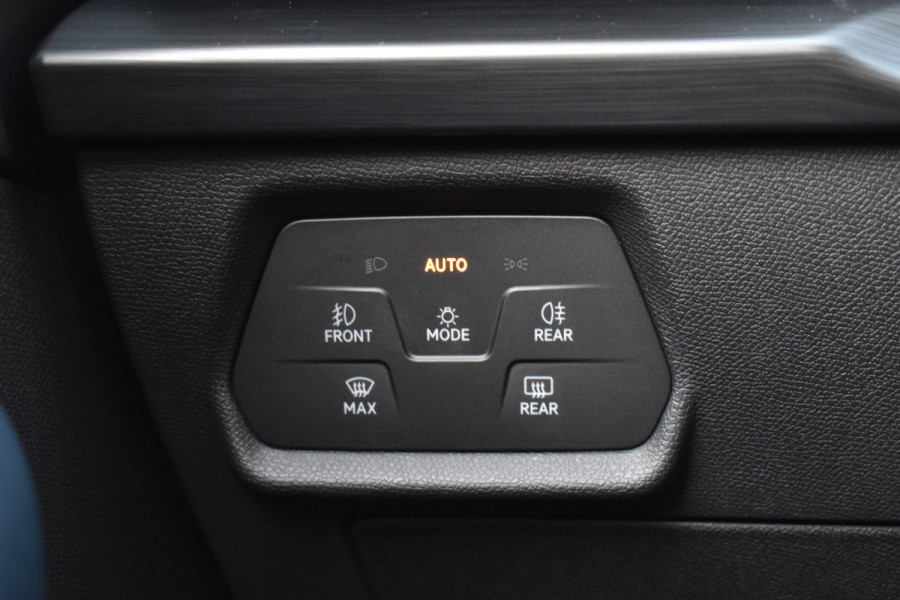 CUPRA Leon e-HYBRID 204PK DSG BUSINESS SPORT LEDER/CAMERA/NAVI/CARPLAY