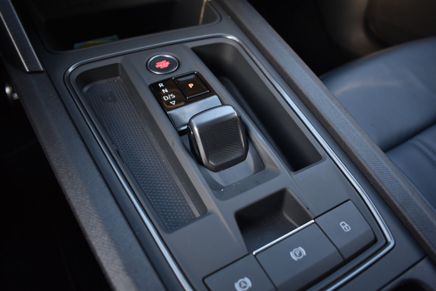 CUPRA Leon e-HYBRID 204PK DSG BUSINESS SPORT LEDER/CAMERA/NAVI/CARPLAY