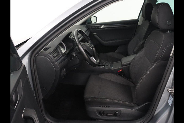 Škoda Superb 1.4 TSI iV Business Edition | 1e eigenaar | Stoelverwarming | Camera | Carplay | Full LED | Navigatie | Cruise control | Climate control | PHEV | Plug In