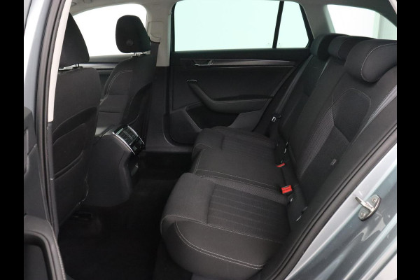 Škoda Superb 1.4 TSI iV Business Edition | 1e eigenaar | Stoelverwarming | Camera | Carplay | Full LED | Navigatie | Cruise control | Climate control | PHEV | Plug In