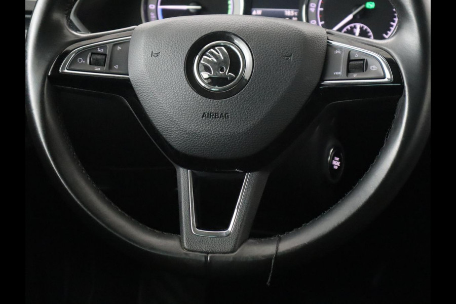 Škoda Superb 1.4 TSI iV Business Edition | 1e eigenaar | Stoelverwarming | Camera | Carplay | Full LED | Navigatie | Cruise control | Climate control | PHEV | Plug In