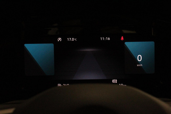 Volkswagen Golf 1.5 TSI 130pk Life Navigatie Climate control Camera Parkeer sensoren Virtual Cockpit Stoel en Stuur verwarming