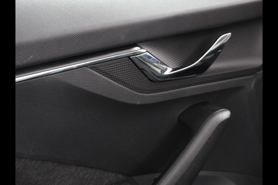 Škoda Kamiq 1.0 TSI DSG Style Navigatie Apple Carplay/Android Auto Virtual Cockpit Lane Assist 17 Inch Lichtmetalen Velgen