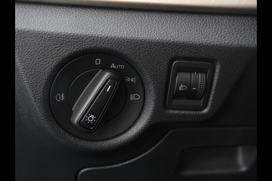 Škoda Kamiq 1.0 TSI DSG Style Navigatie Apple Carplay/Android Auto Virtual Cockpit Lane Assist 17 Inch Lichtmetalen Velgen