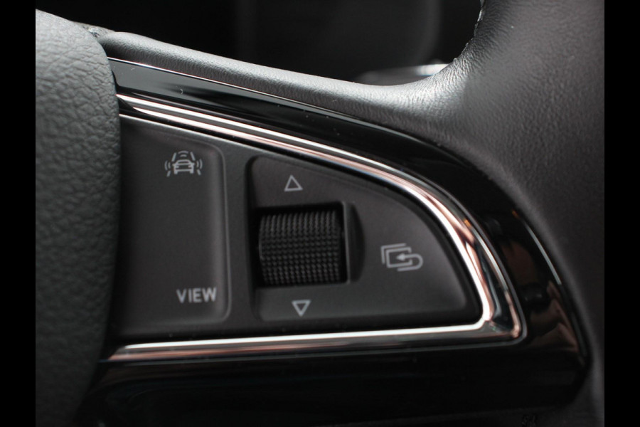 Škoda Kamiq 1.0 TSI DSG Style Navigatie Apple Carplay/Android Auto Virtual Cockpit Lane Assist 17 Inch Lichtmetalen Velgen