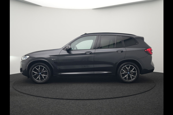 BMW X3 xDrive30e M Sport FACELIFT Plug In Hybrid 293pk Dealer O.H. PHEV | Panodak | Laser LED | Head Up | 360 Camera | Lederen Sportstoelen Memory & Verwarmd | Apple Carplay | Sfeerverlichting | Stuur Verwarmd | Keyless | Blis | Navigatie | Virtual | DAB |