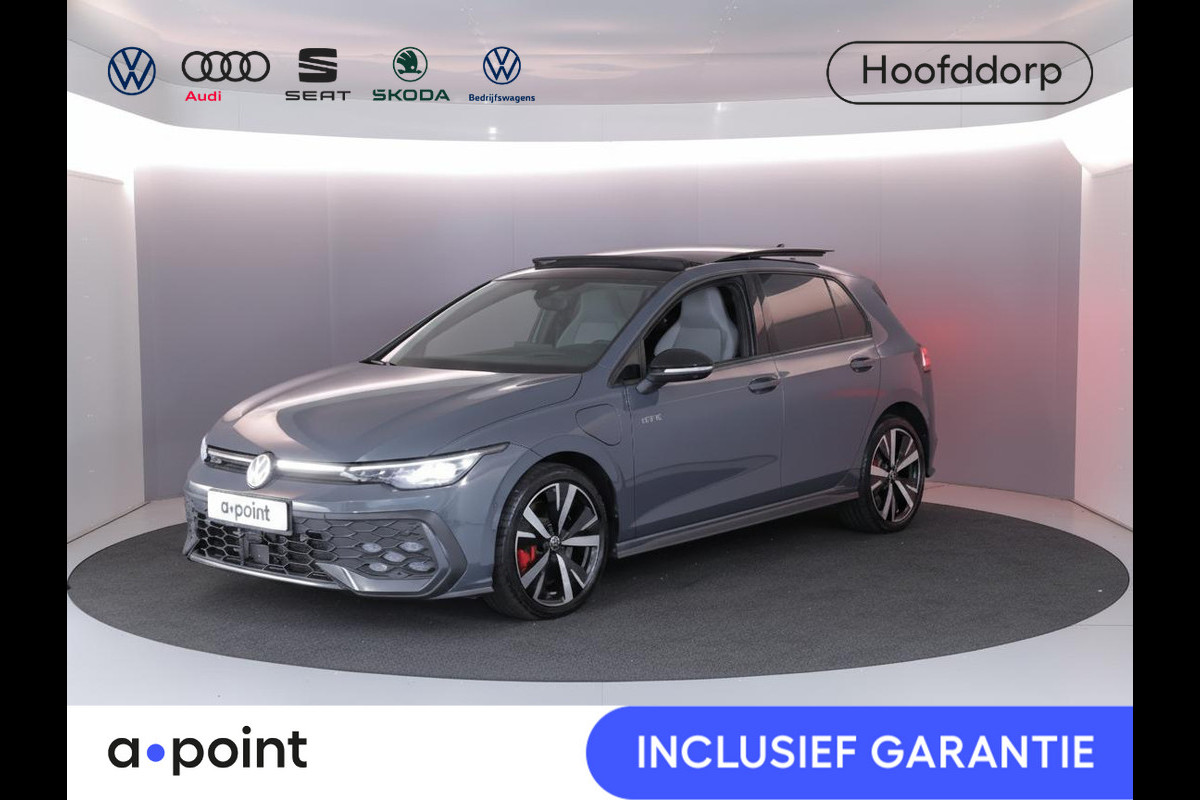 Volkswagen Golf 1.5 eHybrid GTE 272 pk Automaat (DSG) | Sportpakket | Panoramadak | Lederen bekleding | Elektr. trekhaak | Parkeersensoren | Blackstyle | Stoelverwarming |