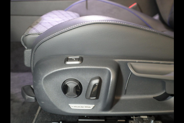 Volkswagen Passat Variant 1.5 eHybrid R-Line Edition 272PK PHEV | Panorama dak | Harman Kardon geluidsinstallatie | Trekhaak | Black style |