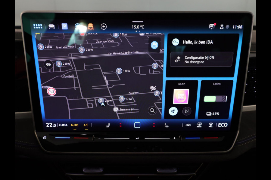 Volkswagen Passat Variant 1.5 eHybrid R-Line Edition 272PK PHEV | Panorama dak | Harman Kardon geluidsinstallatie | Trekhaak | Black style |