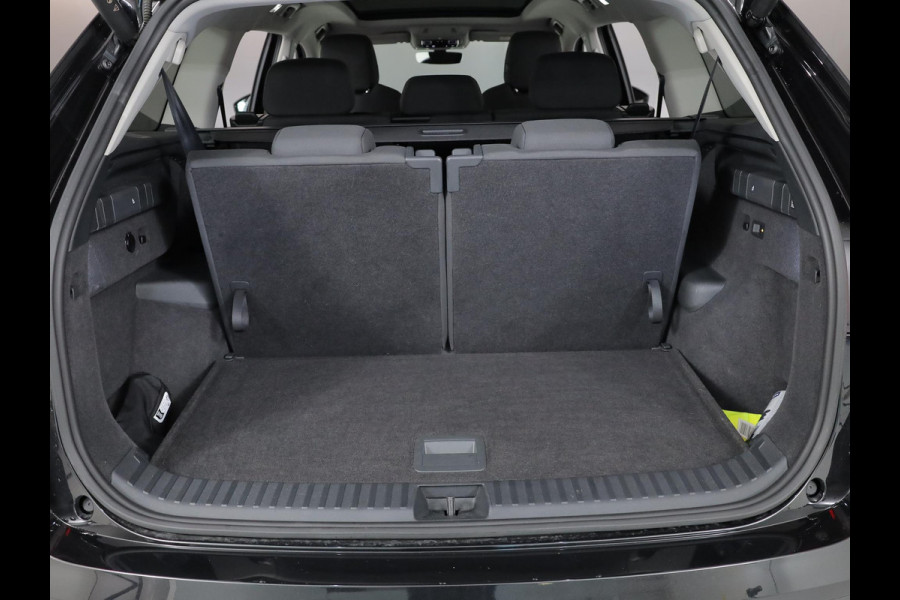 Škoda Kodiaq 1.5 TSI MHEV Business Edition 7p. 150 pk Automaat (DSG) | Verlengde garantie | Navigatie | Panoramadak | Trekhaak (wegklapbaar) | Parkeersensoren | Achteruitrijcamera | Matrix LED koplampen |