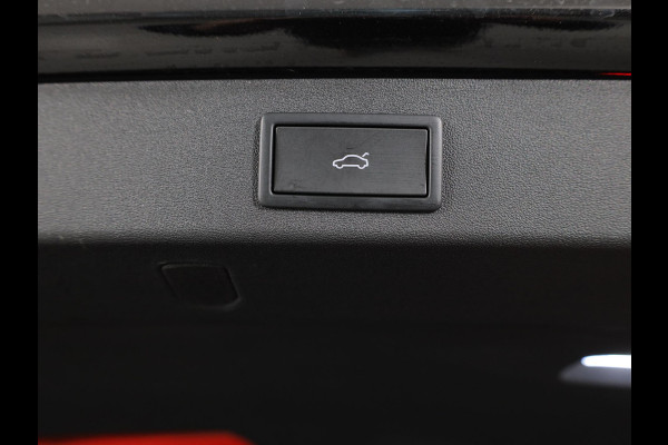 Škoda Kodiaq 1.5 TSI MHEV Business Edition 7p. 150 pk Automaat (DSG) | Verlengde garantie | Navigatie | Panoramadak | Trekhaak (wegklapbaar) | Parkeersensoren | Achteruitrijcamera | Matrix LED koplampen |