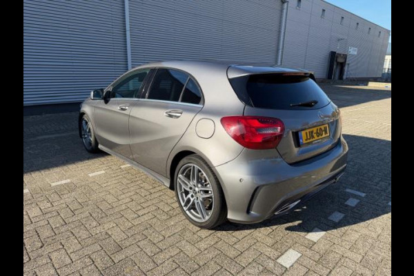 Mercedes-Benz A-Klasse 180 Ambition AMG-Line ,Navigatie, Xenon/Led, Lm velgen, afn.Trekhaak,