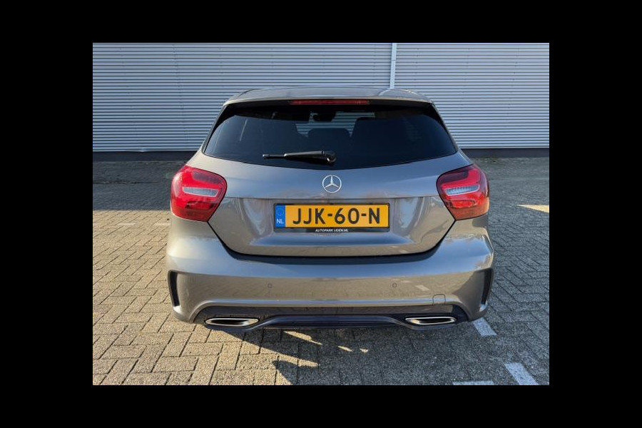 Mercedes-Benz A-Klasse 180 Ambition AMG-Line ,Navigatie, Xenon/Led, Lm velgen, afn.Trekhaak,
