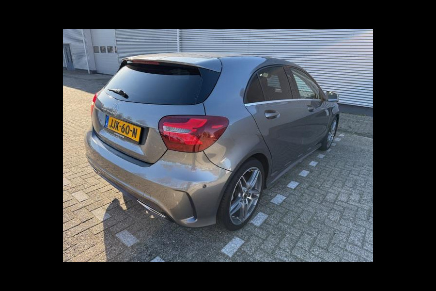 Mercedes-Benz A-Klasse 180 Ambition AMG-Line ,Navigatie, Xenon/Led, Lm velgen, afn.Trekhaak,