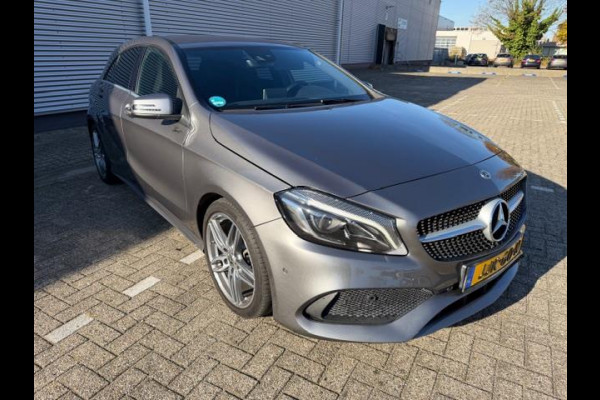 Mercedes-Benz A-Klasse 180 Ambition AMG-Line ,Navigatie, Xenon/Led, Lm velgen, afn.Trekhaak,