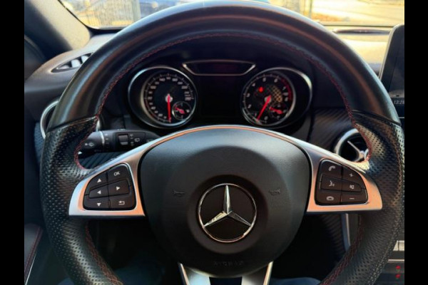 Mercedes-Benz A-Klasse 180 Ambition AMG-Line ,Navigatie, Xenon/Led, Lm velgen, afn.Trekhaak,