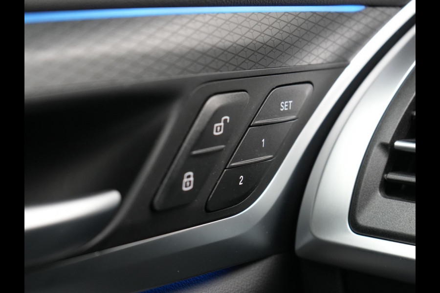 BMW X3 xDrive30e M Sport FACELIFT Plug In Hybrid 293pk Dealer O.H. PHEV | Panodak | Laser LED | Head Up | 360 Camera | Lederen Sportstoelen Memory & Verwarmd | Apple Carplay | Sfeerverlichting | Stuur Verwarmd | Keyless | Blis | Navigatie | Virtual | DAB |