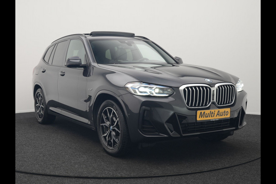 BMW X3 xDrive30e M Sport FACELIFT Plug In Hybrid 293pk Dealer O.H. PHEV | Panodak | Laser LED | Head Up | 360 Camera | Lederen Sportstoelen Memory & Verwarmd | Apple Carplay | Sfeerverlichting | Stuur Verwarmd | Keyless | Blis | Navigatie | Virtual | DAB |