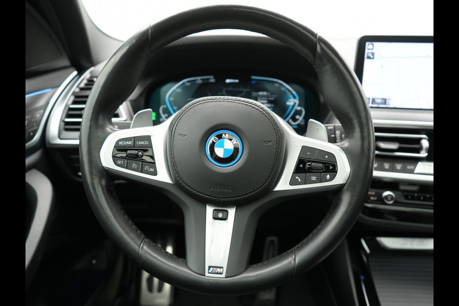 BMW X3 xDrive30e M Sport FACELIFT Plug In Hybrid 293pk Dealer O.H. PHEV | Panodak | Laser LED | Head Up | 360 Camera | Lederen Sportstoelen Memory & Verwarmd | Apple Carplay | Sfeerverlichting | Stuur Verwarmd | Keyless | Blis | Navigatie | Virtual | DAB |