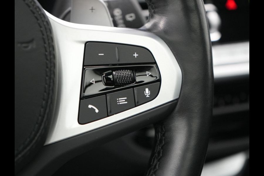 BMW X3 xDrive30e M Sport FACELIFT Plug In Hybrid 293pk Dealer O.H. PHEV | Panodak | Laser LED | Head Up | 360 Camera | Lederen Sportstoelen Memory & Verwarmd | Apple Carplay | Sfeerverlichting | Stuur Verwarmd | Keyless | Blis | Navigatie | Virtual | DAB |