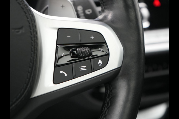 BMW X3 xDrive30e M Sport FACELIFT Plug In Hybrid 293pk Dealer O.H. PHEV | Panodak | Laser LED | Head Up | 360 Camera | Lederen Sportstoelen Memory & Verwarmd | Apple Carplay | Sfeerverlichting | Stuur Verwarmd | Keyless | Blis | Navigatie | Virtual | DAB |