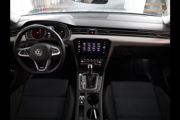Volkswagen Passat Variant 1.4 TSI PHEV GTE Business 218 pk Automaat (DSG) | Navigatie | Panoramadak | Parkeersensoren (Park assist) | Matrix LED koplampen | Stoelverwarming |