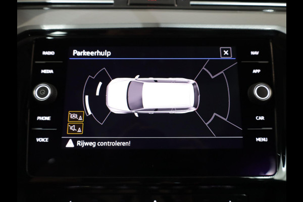 Volkswagen Passat Variant 1.4 TSI PHEV GTE Business 218 pk Automaat (DSG) | Navigatie | Panoramadak | Parkeersensoren (Park assist) | Matrix LED koplampen | Stoelverwarming |