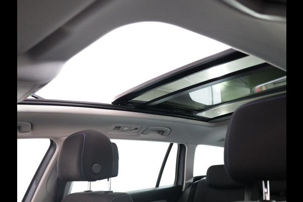 Volkswagen Passat Variant 1.4 TSI PHEV GTE Business 218 pk Automaat (DSG) | Navigatie | Panoramadak | Parkeersensoren (Park assist) | Matrix LED koplampen | Stoelverwarming |