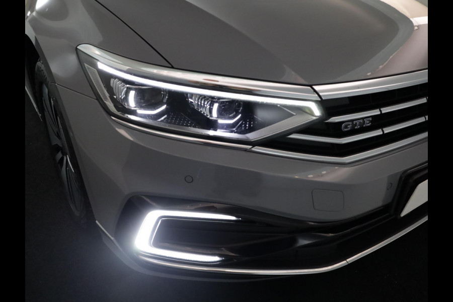 Volkswagen Passat Variant 1.4 TSI PHEV GTE Business 218 pk Automaat (DSG) | Navigatie | Panoramadak | Parkeersensoren (Park assist) | Matrix LED koplampen | Stoelverwarming |
