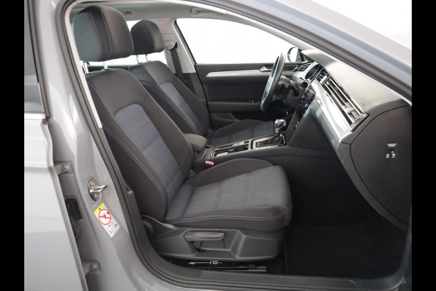 Volkswagen Passat Variant 1.4 TSI PHEV GTE Business 218 pk Automaat (DSG) | Navigatie | Panoramadak | Parkeersensoren (Park assist) | Matrix LED koplampen | Stoelverwarming |