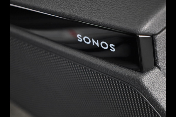 Audi A3 Sportback 45 TFSI e S edition Competition 272pk | Panoramadak | Sonos Premium Audio | 19 inch Lichtmetalen velgen | Parkeercamera